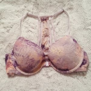 Lilac pastel VS Pink bra